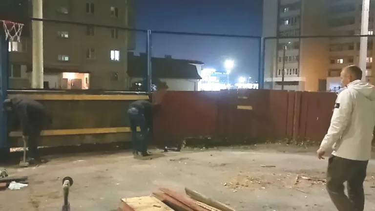 На катке на Кирова в Йошкар-Оле за неделю заделают трещины и зальют лёд