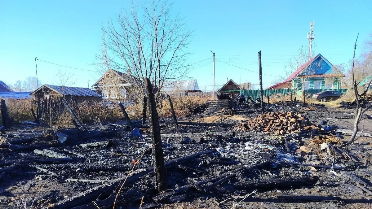 В Красногорском сгорело заброшенное здание площадью 150 кв. метров
